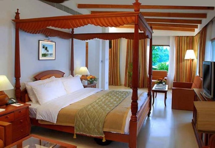 LEMONTREE VEMBANAND ALLEPPEY